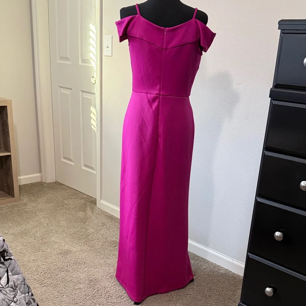 Strapless Magenta Dress 
Can be worn for formal or semi formal - Picture 2 of 5